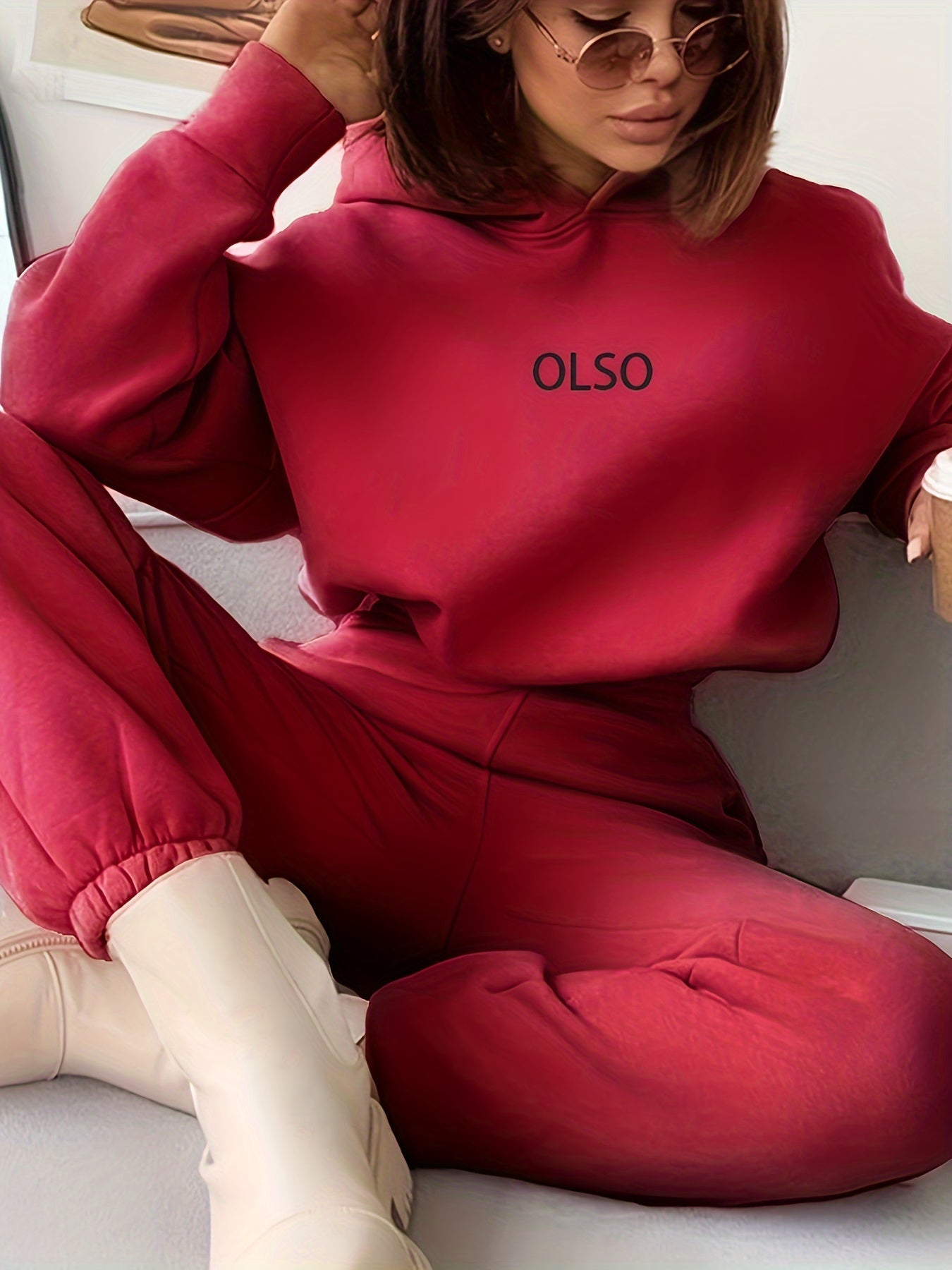 Comfy Women's Hoodie Tracksuit with Elastic Waistband