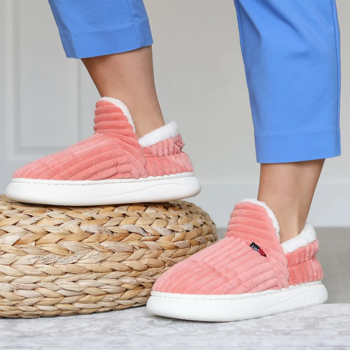 CosyPlush | Boutique Fluffy Slippers – Ultra-Soft, Non-Slip & Warm Winter Comfort