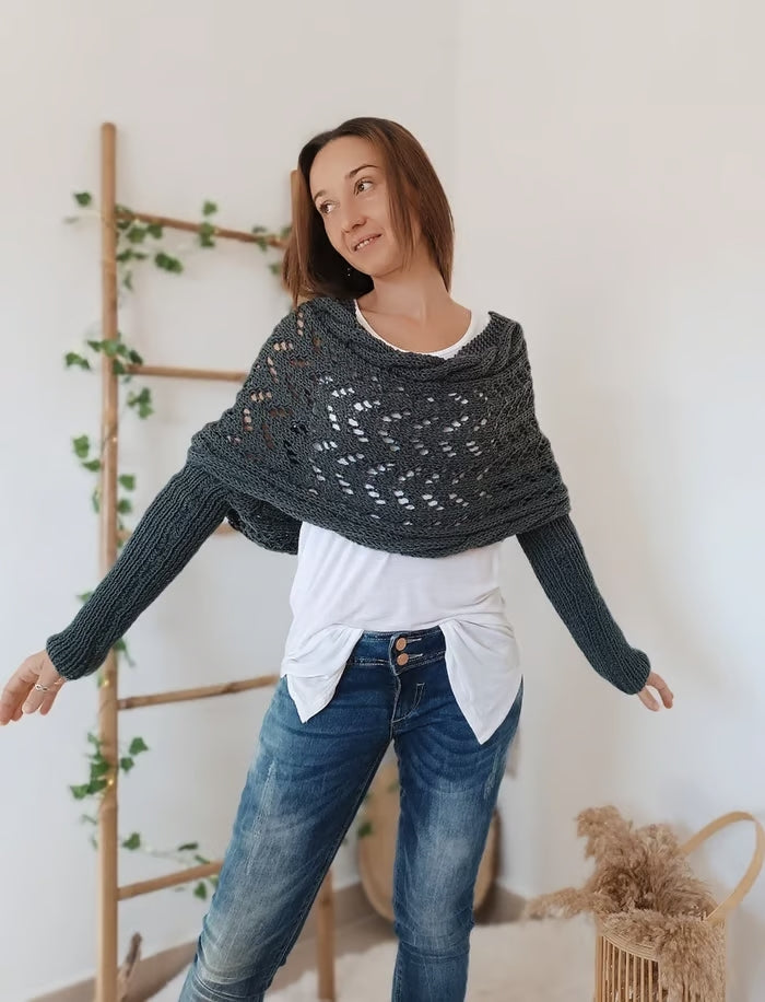 Cozy bohemian-style wrap for women