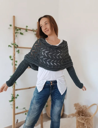 Cozy bohemian-style wrap for women