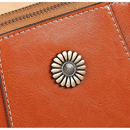 Lea | Elegant Leather Shoulder Bag – Chic, Compact & Effortlessly Refined