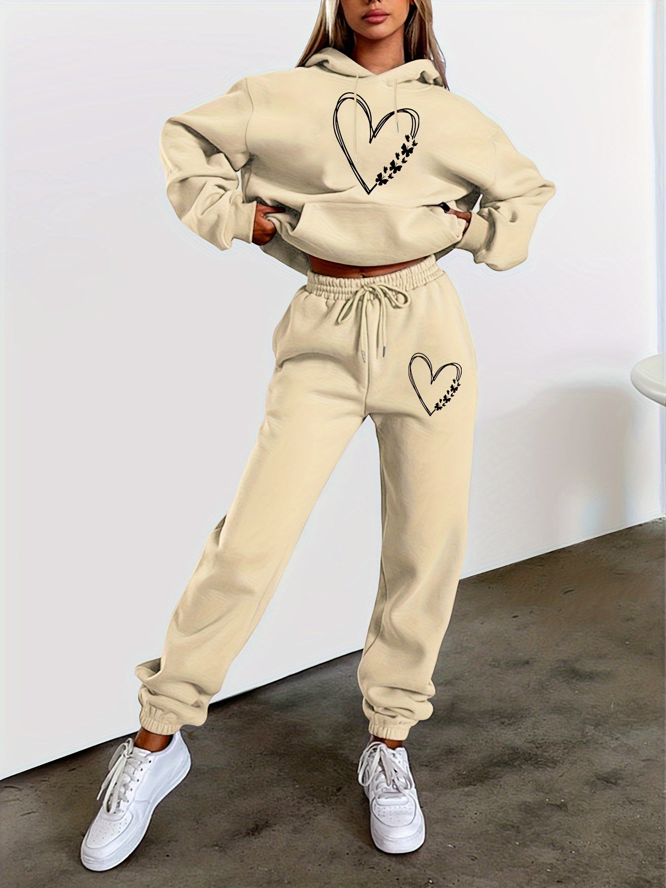 Comfortable Women's Jogging Suit All Season Outfit