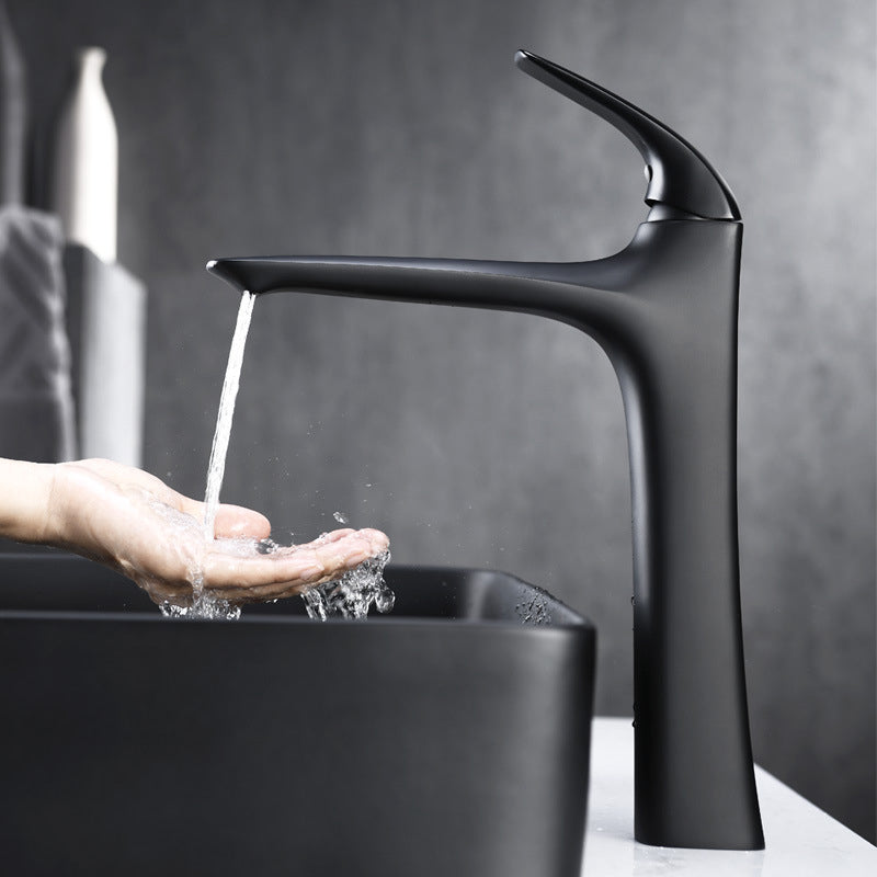 Modern Single Handle Bathroom Faucet - BritishElegance