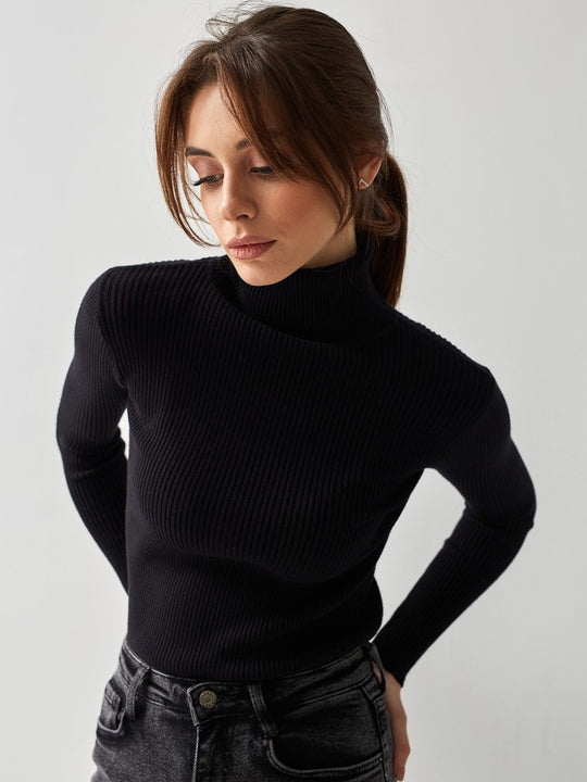 Warm Women's Fitted Crew Neck Sweater