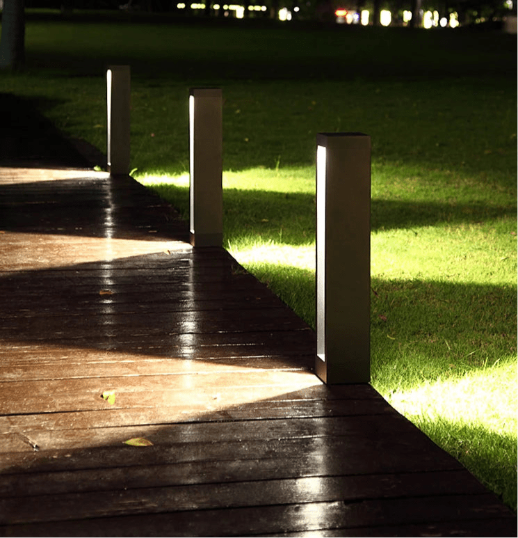Bright Solar Powered Garden Light - BritishElegance