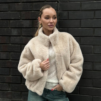 Jamie | Luxury Faux Fur Coat in Beige