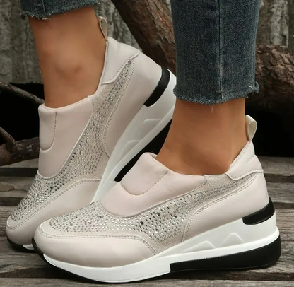 Anna Sneakers | Women's Walking Shoes