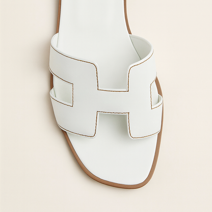 Black Flat Sandals for Women with Adjustable Straps and Ergonomic Footbed – Stylish Cut Out Design