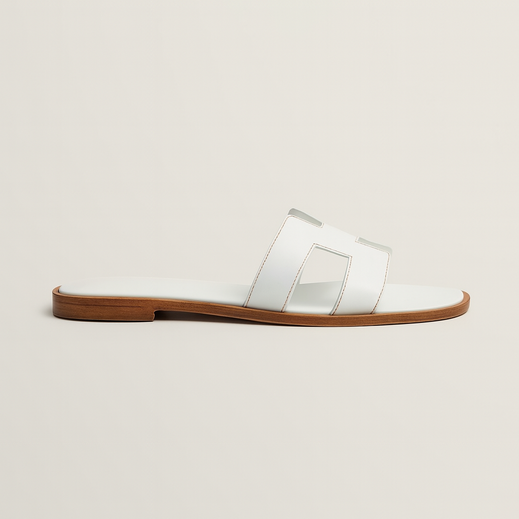 Black Flat Sandals for Women with Adjustable Straps and Ergonomic Footbed – Stylish Cut Out Design