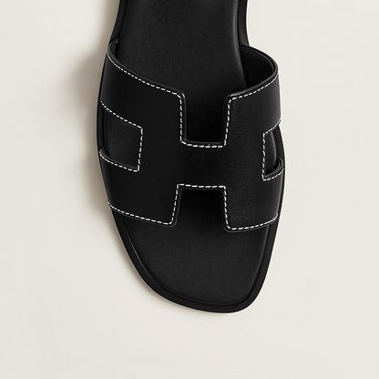 Black Flat Sandals for Women with Adjustable Straps and Ergonomic Footbed – Stylish Cut Out Design