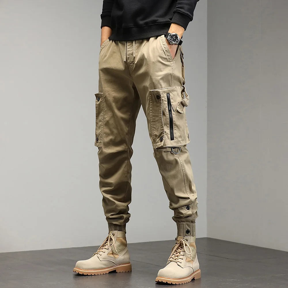 Comfortable and stylish Lias casual cargo pants for everyday wear