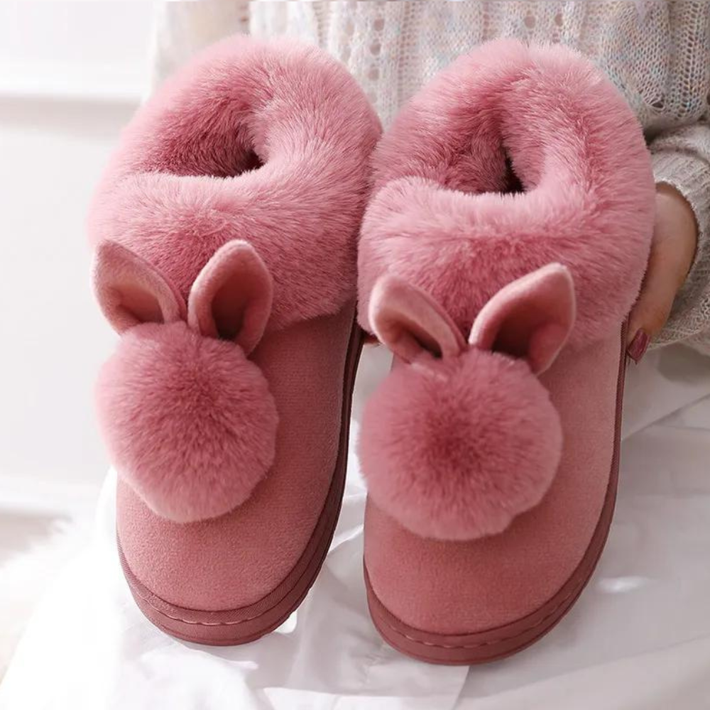 Luxurious and Fluffy Women's Slippers: Ultimate Comfort