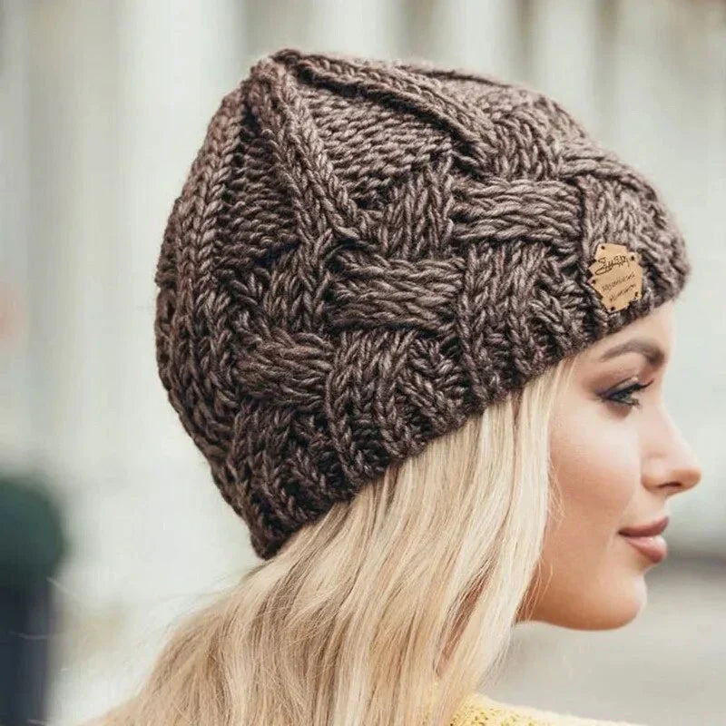 Soft and fashionable knitted beanie for men and women
