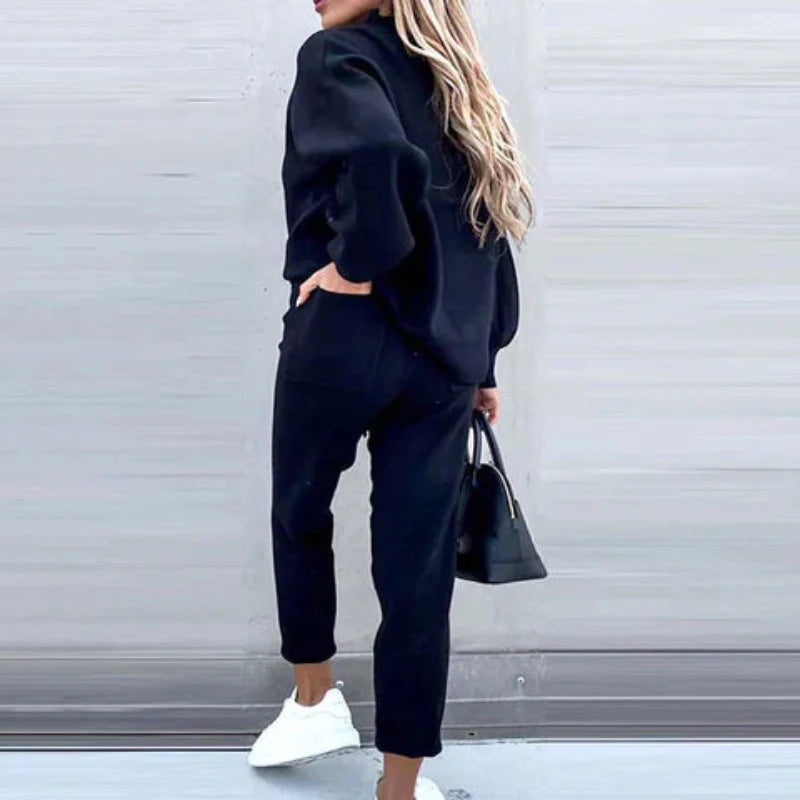 Carly – Casual Two-Piece Outfit for Women
