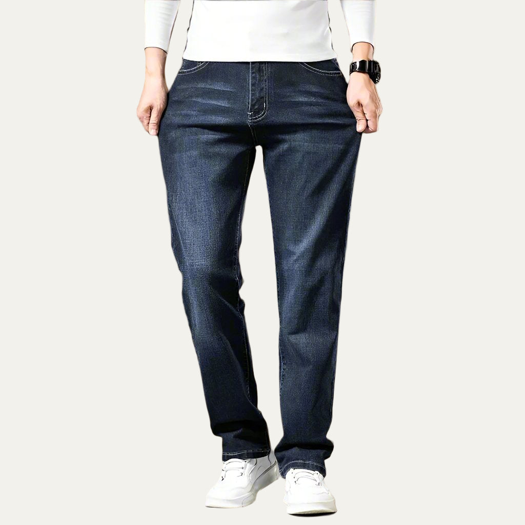 Men’s Classic Relaxed Fit Straight Leg Jeans