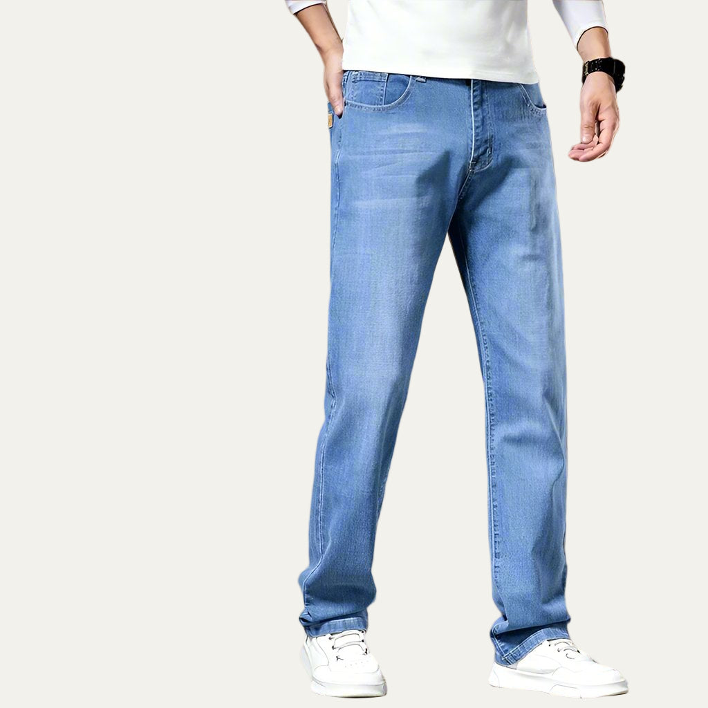 Men’s Classic Relaxed Fit Straight Leg Jeans