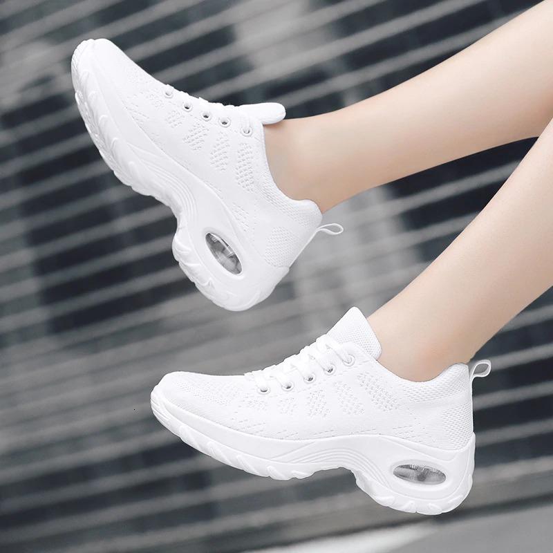 Flora Orthopedic Sneakers | Lightweight Lace-Up Sneakers