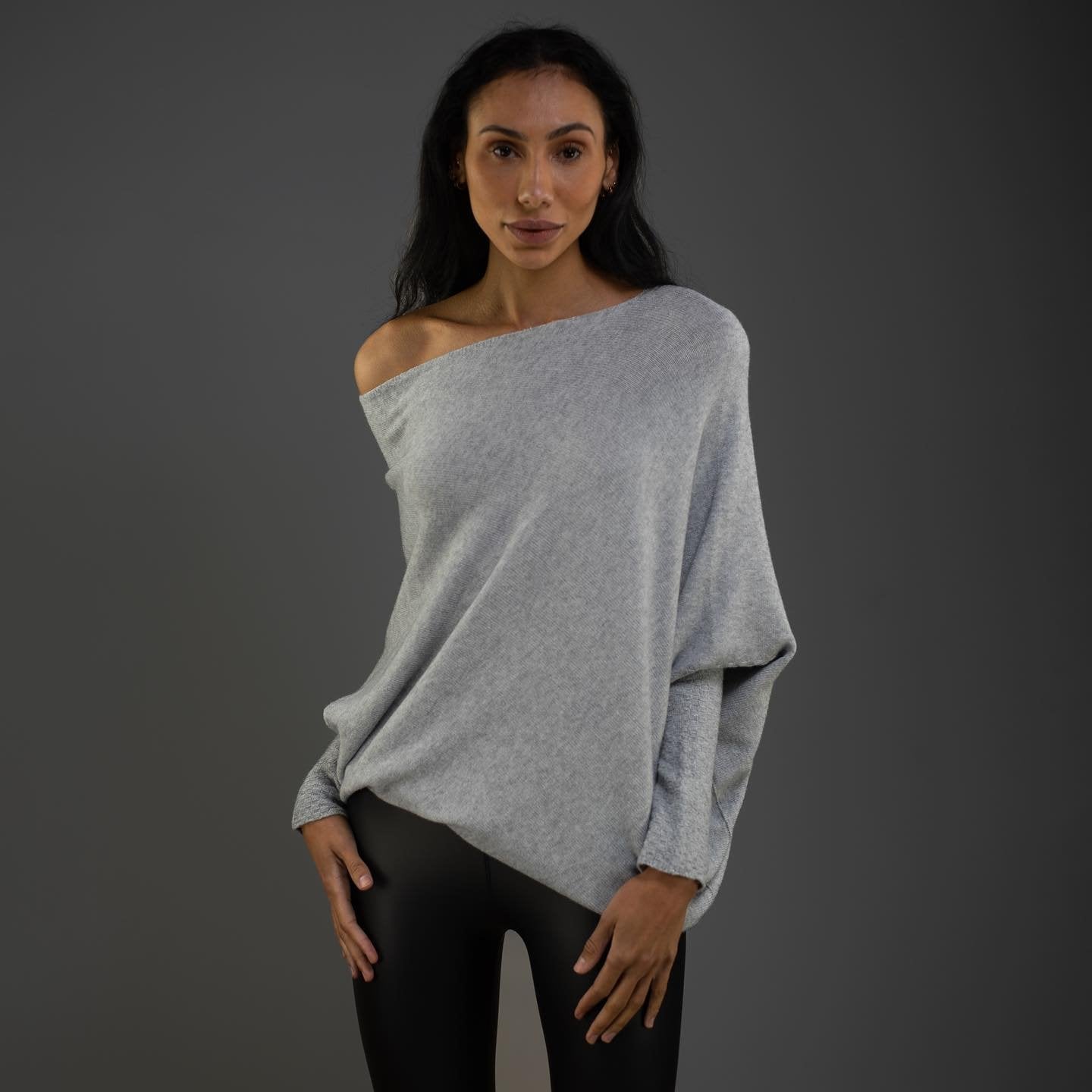 Clara | Off-Shoulder Women's Jumper