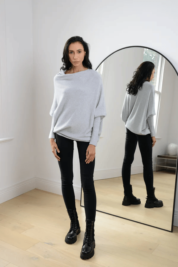 Clara | Off-Shoulder Women's Jumper
