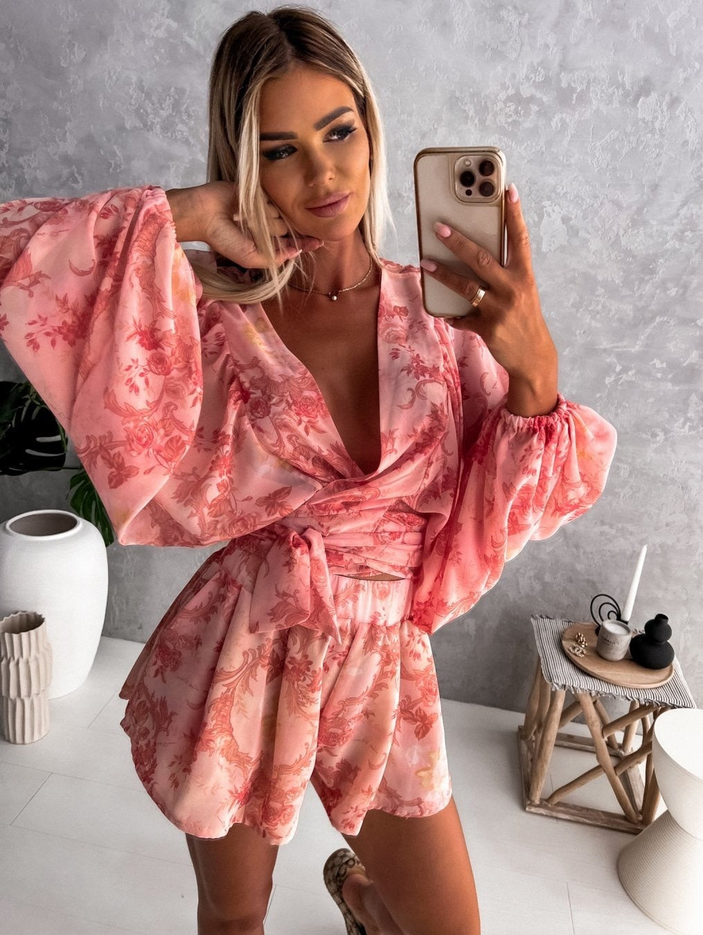 Chic Women's 2-Piece Floral Shorts and Top Set