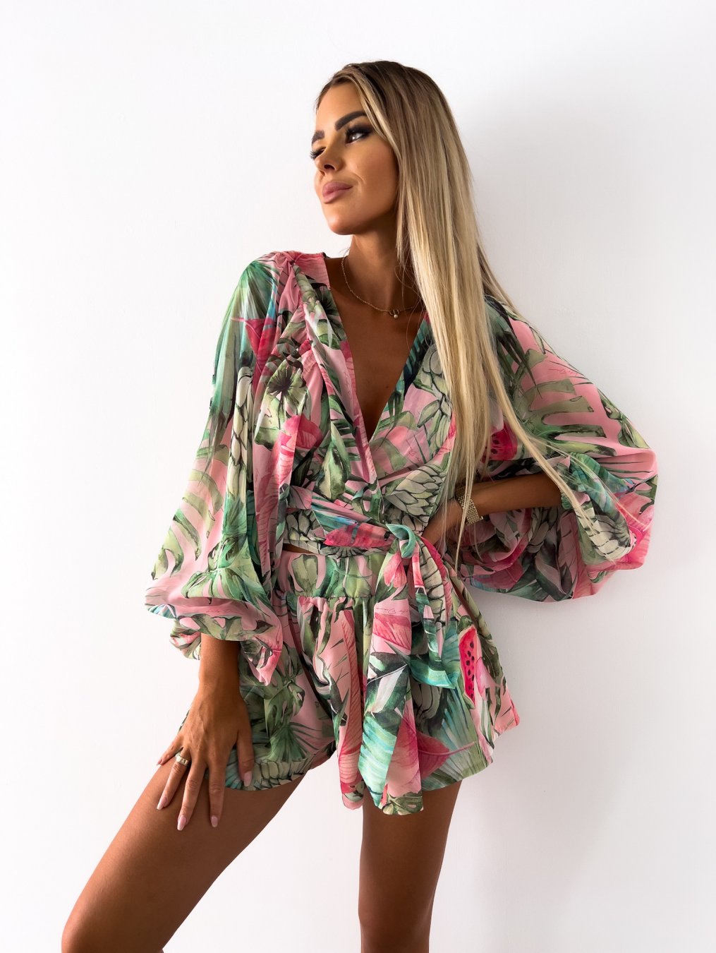 Chic Women's 2-Piece Floral Shorts and Top Set - BritishElegance