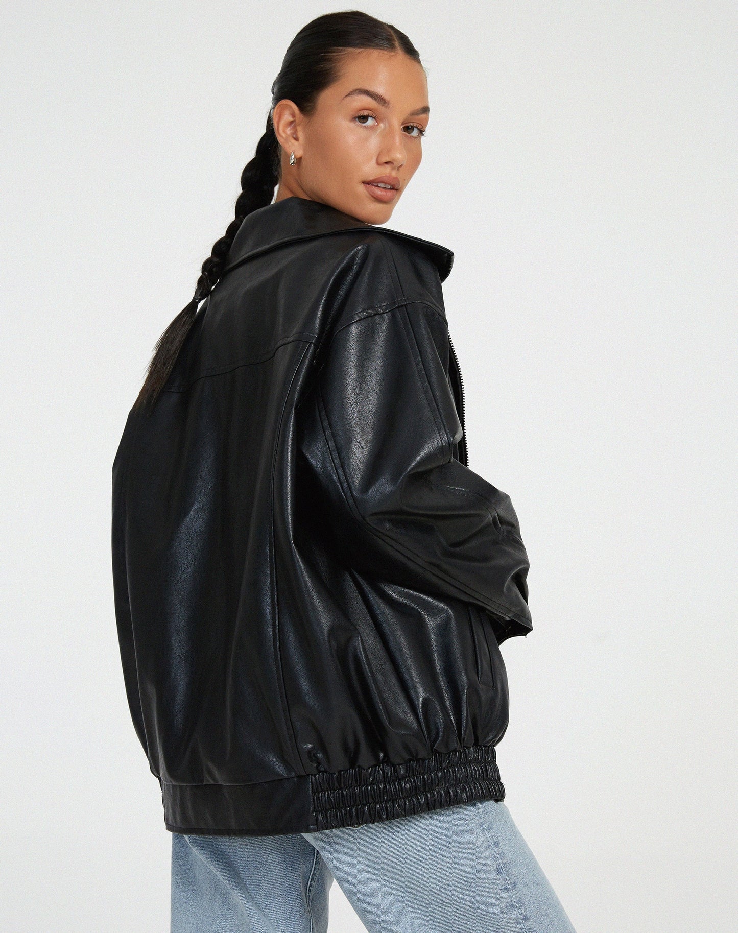 Stylish oversized leather jacket - comfortable and trendy for every day