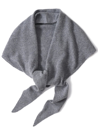 Elegant Triangle Scarf Women Made of 100% Wool - Warm and Stylish for Autumn and Winter