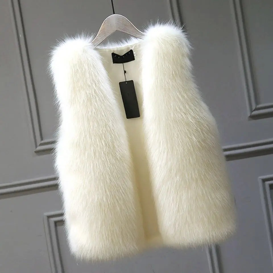 Gianna | Luxury Women's Bodywarmer with Faux Fur Look
