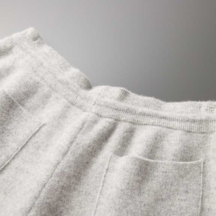 Men's cashmere trousers - Premium cashmere for timeless elegance