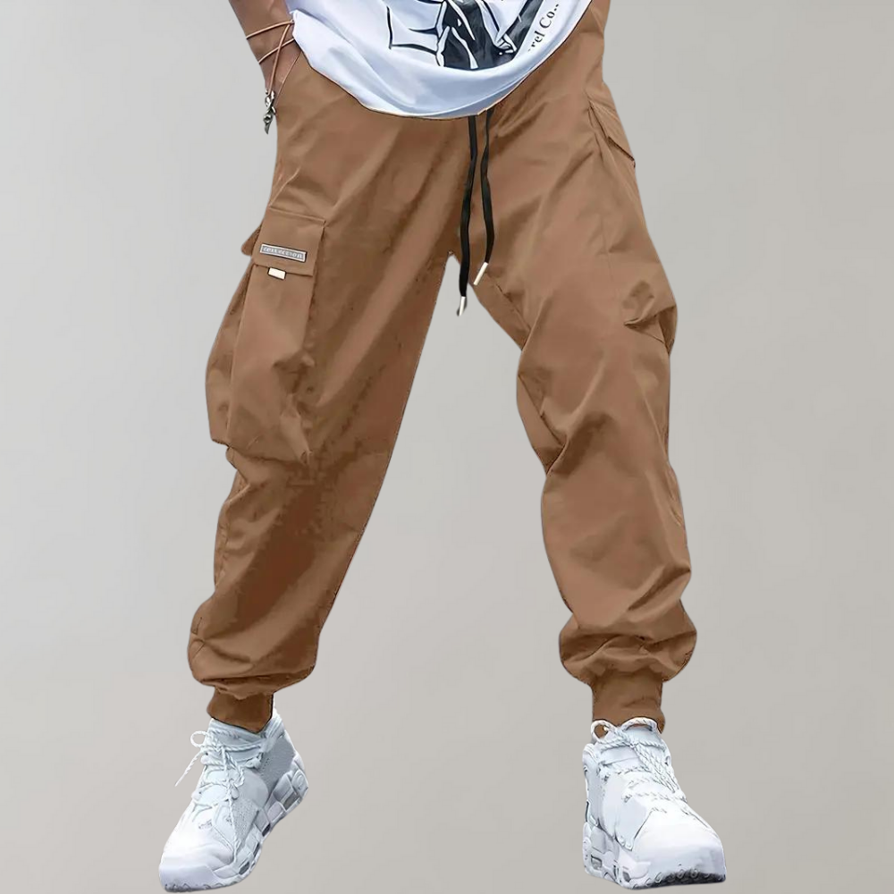 Versatile men's cargo pants with a slim leg