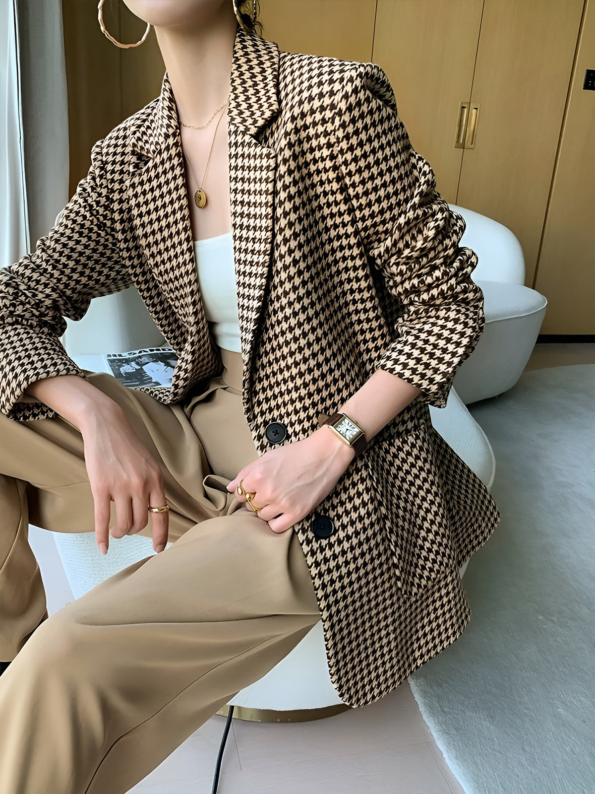 Della | Houndstooth Split Blazer With Belt