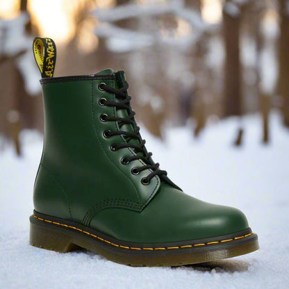 Modern women's lace-up boots – Comfortable & versatile design