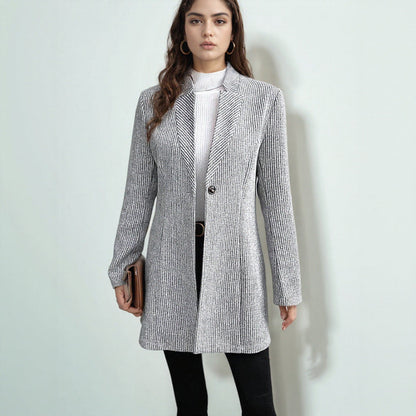 Isabelle Roche | Chic Knitted Blazer with Lapel Collar