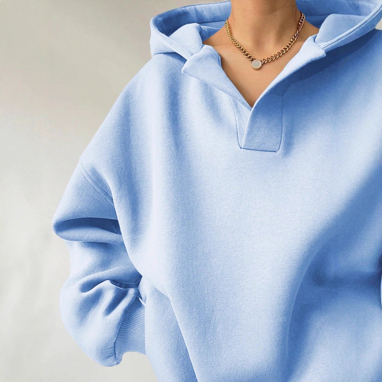 Iyla – Women's Oversized V-neck Hoodie