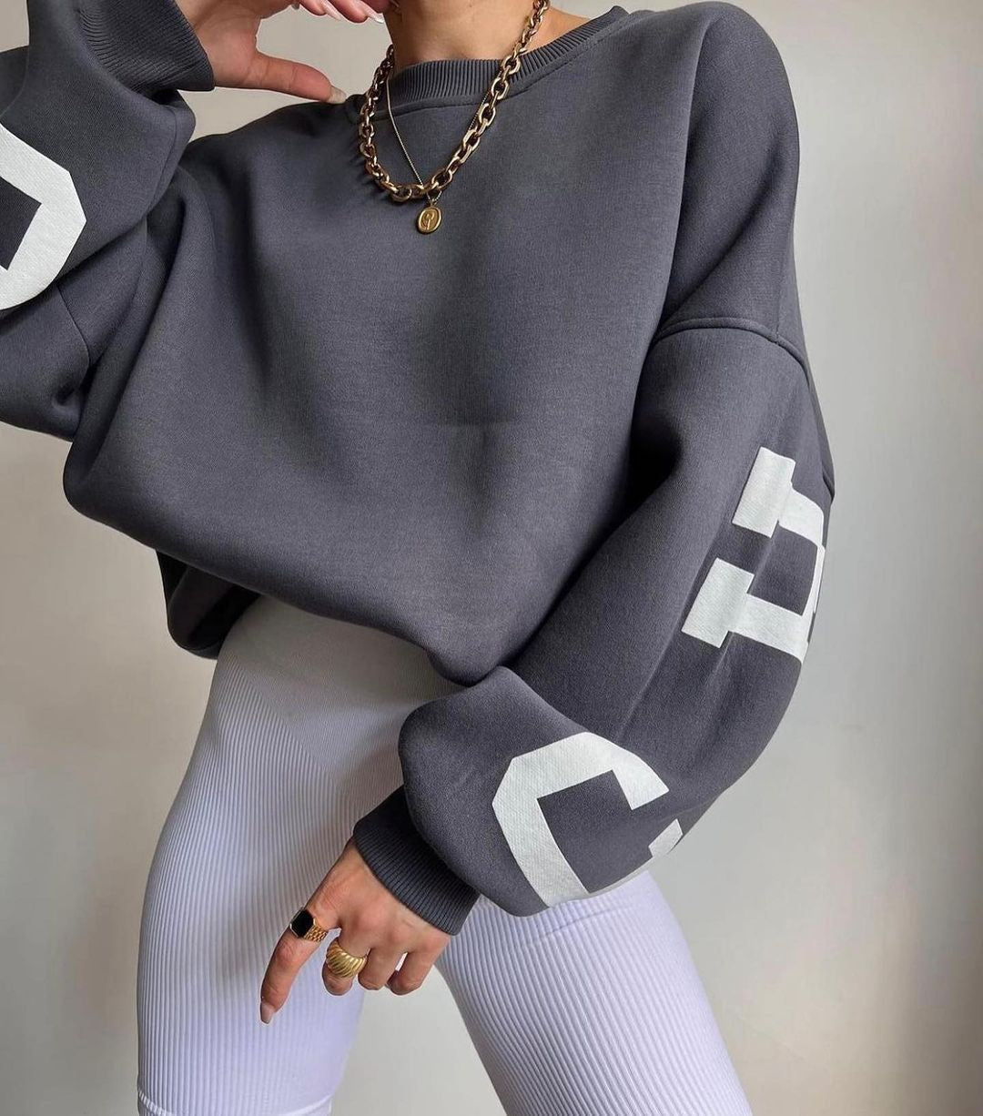 Knit Sweater - Soft Blend Oversized Cut And Easy Layering
