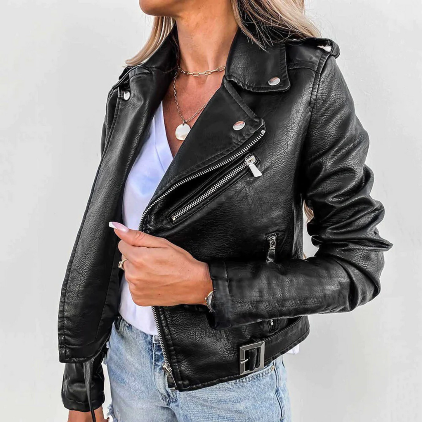 Fitted Leather Motorcycle Jacket for Ladies - BritishElegance