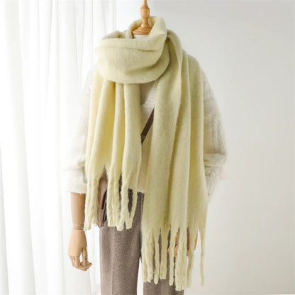 Luxurious cashmere scarf for women with large tassels for winter style and comfort