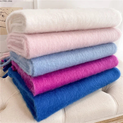 Luxurious cashmere scarf for women with large tassels for winter style and comfort