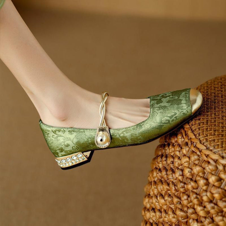 Corinna – Timeless Women’s Classic Pumps
