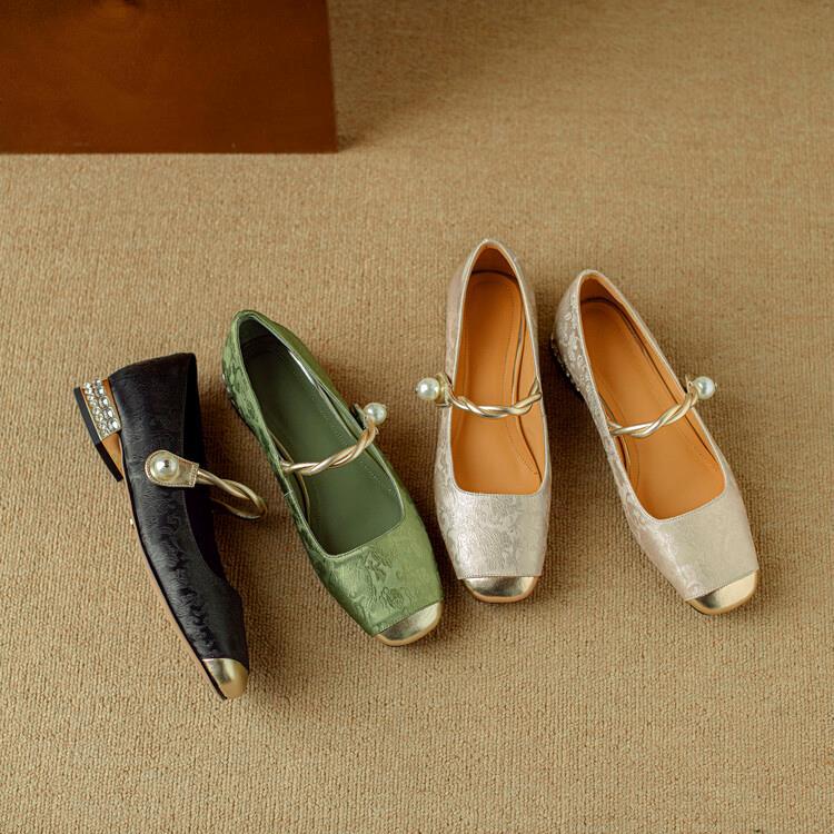 Corinna – Timeless Women’s Classic Pumps