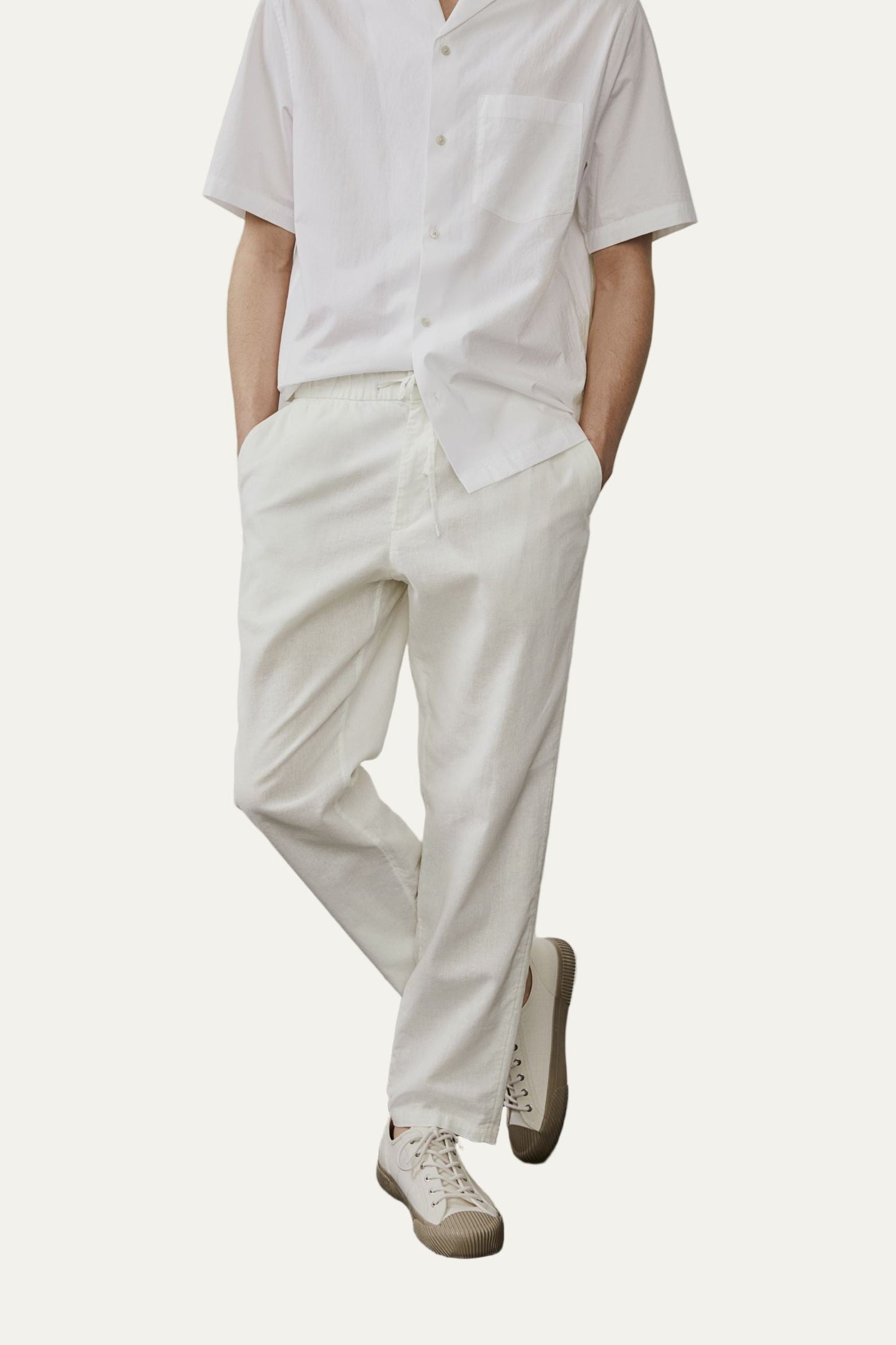 Men’s Relaxed-Fit Drawstring Trousers
