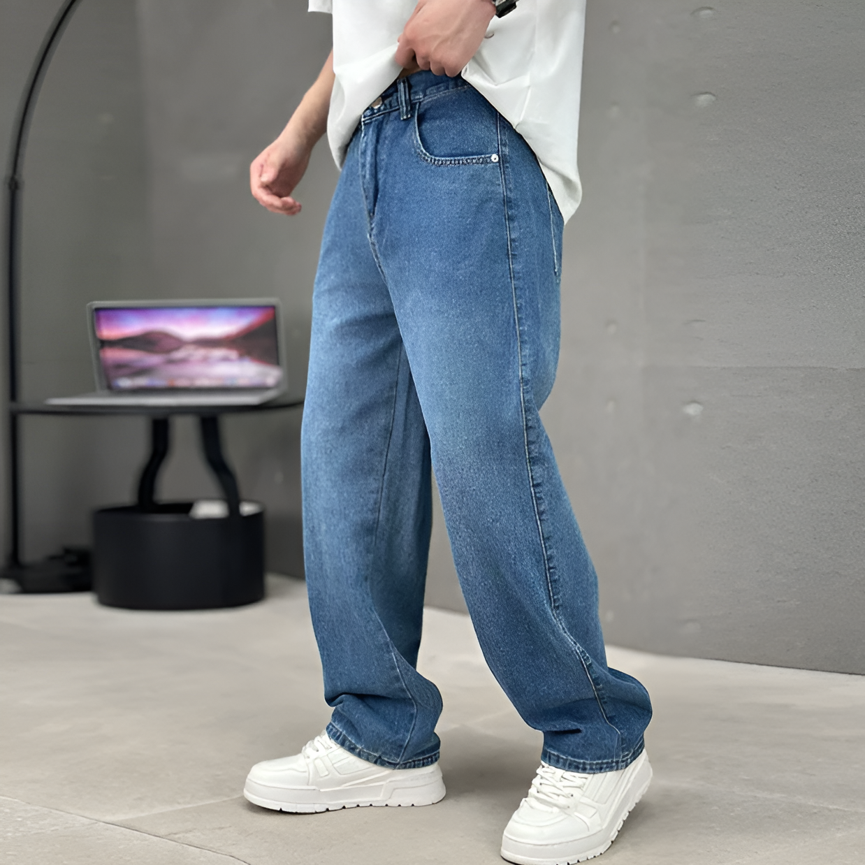 Classic Fit Straight Leg Men's Jeans