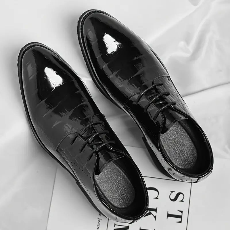 Men’s Black Patent Oxford Dress Shoes – Gloss Textured Finish with Lace-Up Closure