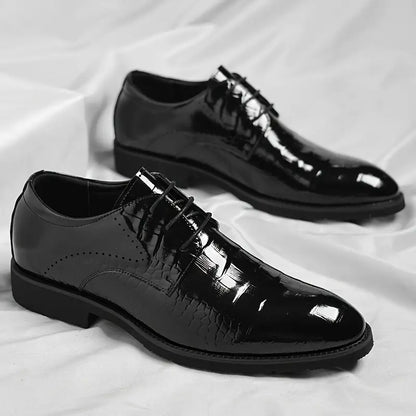 Men’s Black Patent Oxford Dress Shoes – Gloss Textured Finish with Lace-Up Closure