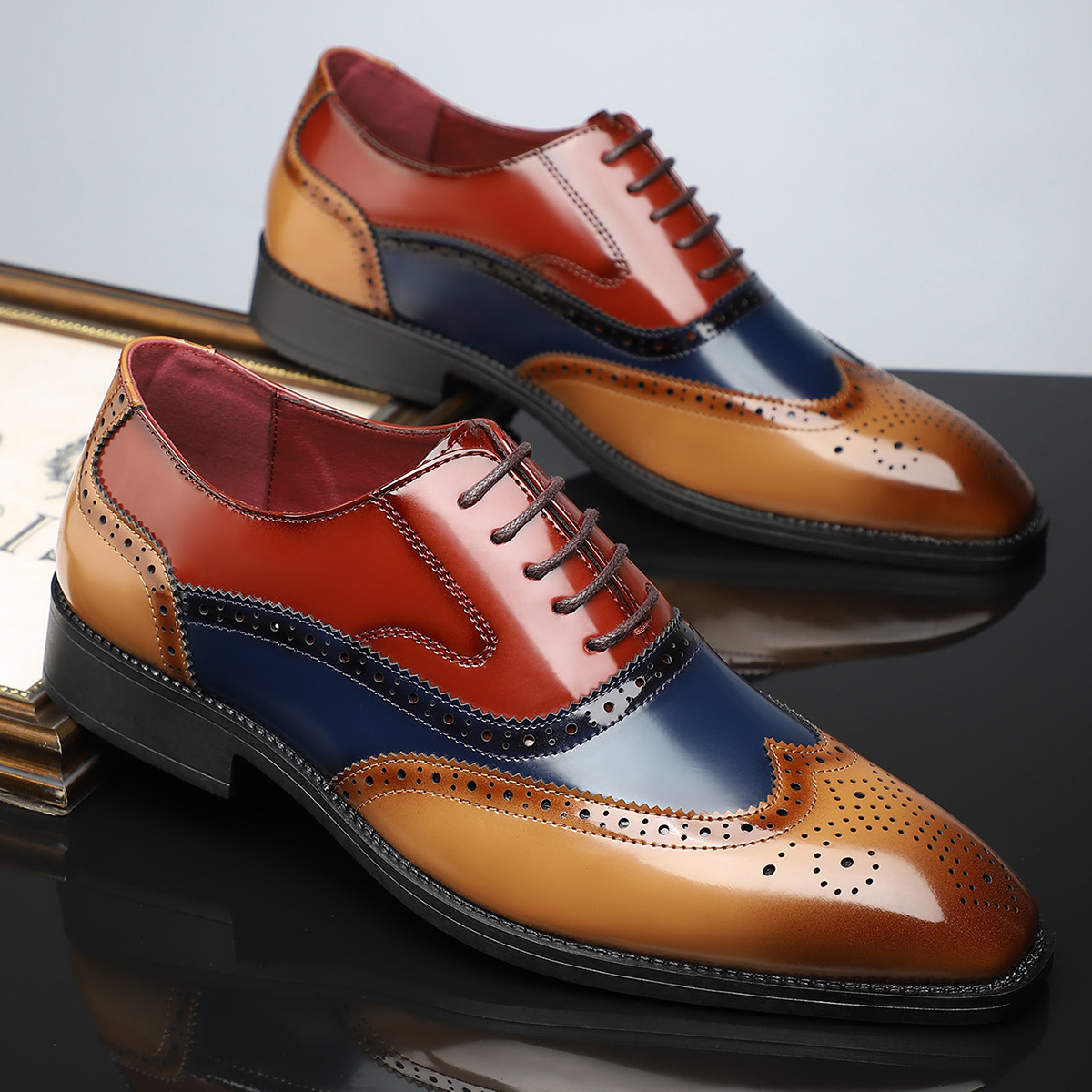 Men’s Patent Brogue Dress Shoes – Classic Wingtip Elegance for Formal Wear