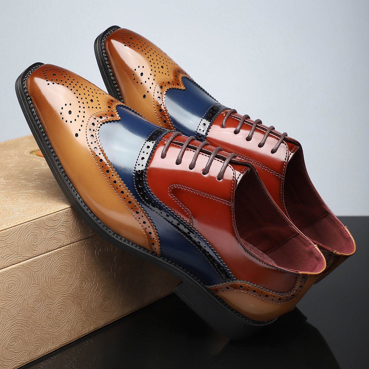 Men’s Patent Brogue Dress Shoes – Classic Wingtip Elegance for Formal Wear