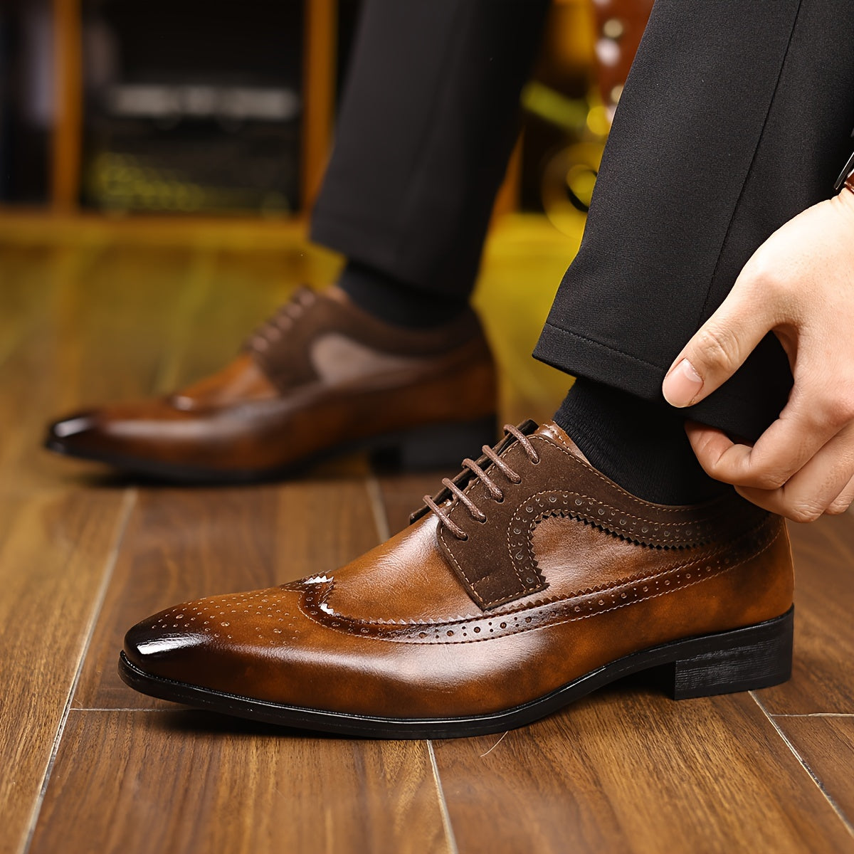 Men’s Two-Tone Brogue Oxford Shoes – Wingtip Elegance for Formal Settings