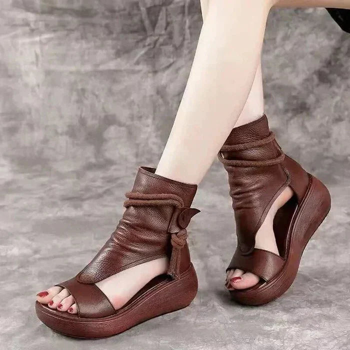 Mia Sandal: Urban, Casual, and Fashionable for Exploring
