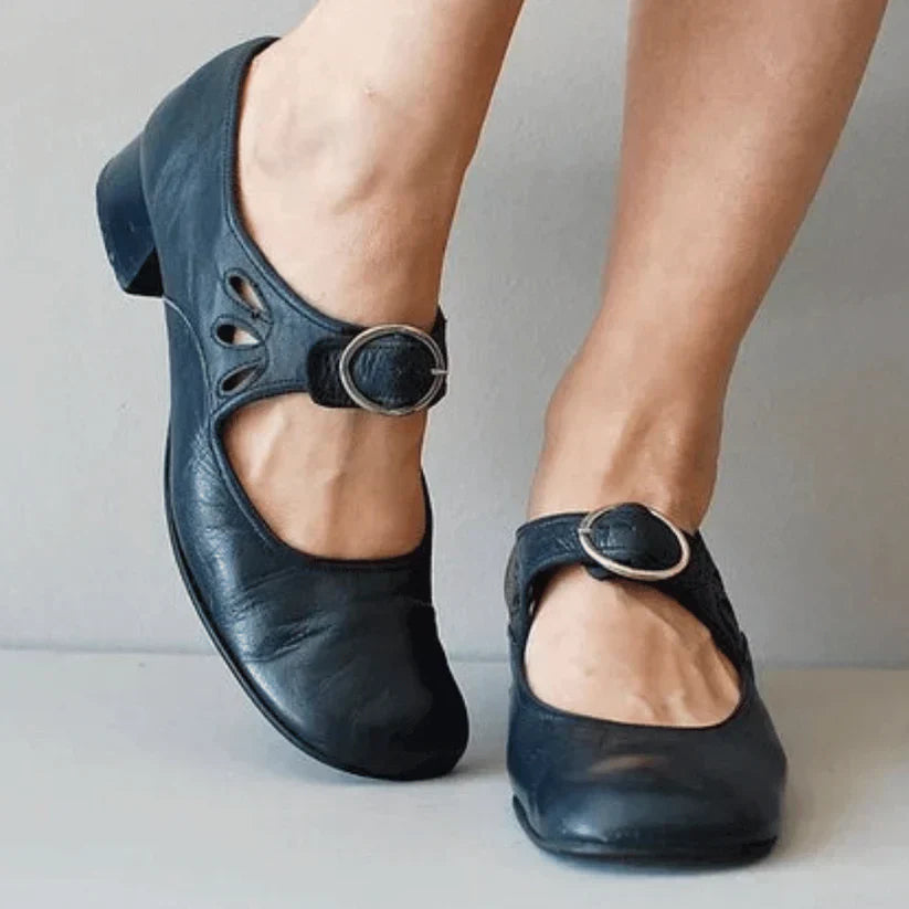 Chloe Leather Sandal: Unique Comfort