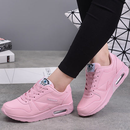 Norma | Women's Running Sneaker | Flat